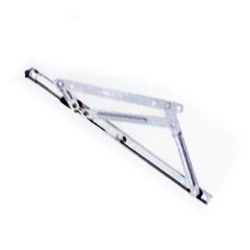 Braccio della cerniera della finestra per un assemblaggio di finestre a battente