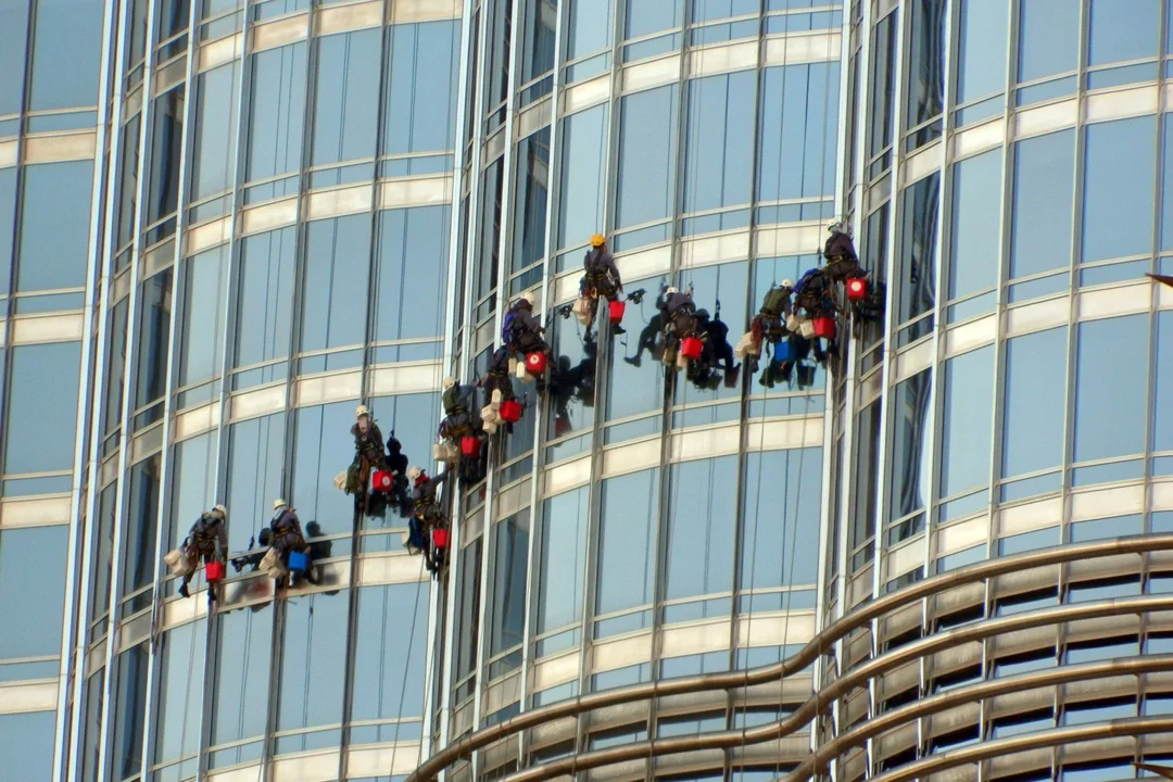 أنواع زجاج النوافذ للارتفاعات العالية