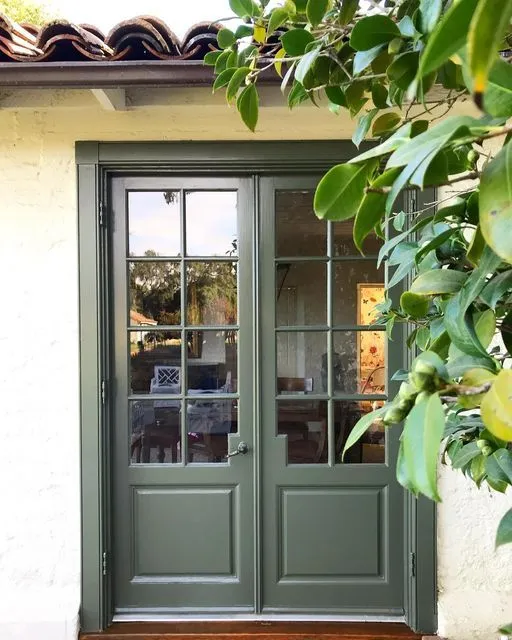 front glass door color Green