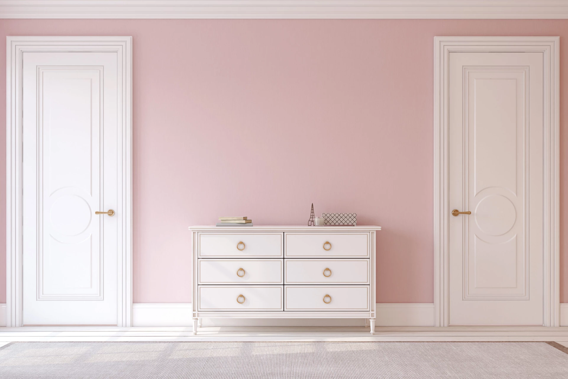 Cadre de porte simple avec des lignes épurées et un mur rose doux