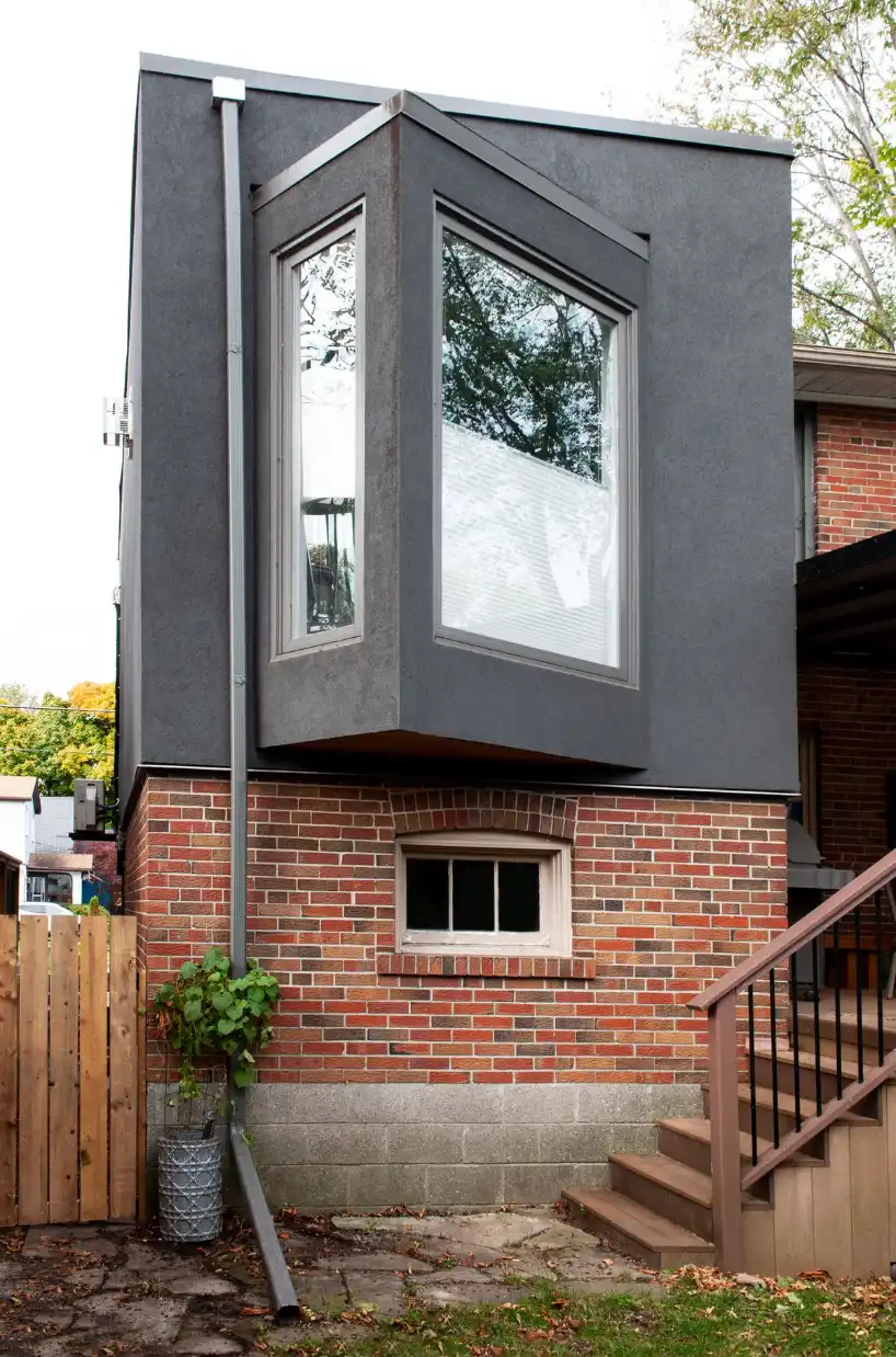 Asymmetrical Modern Grid window grids