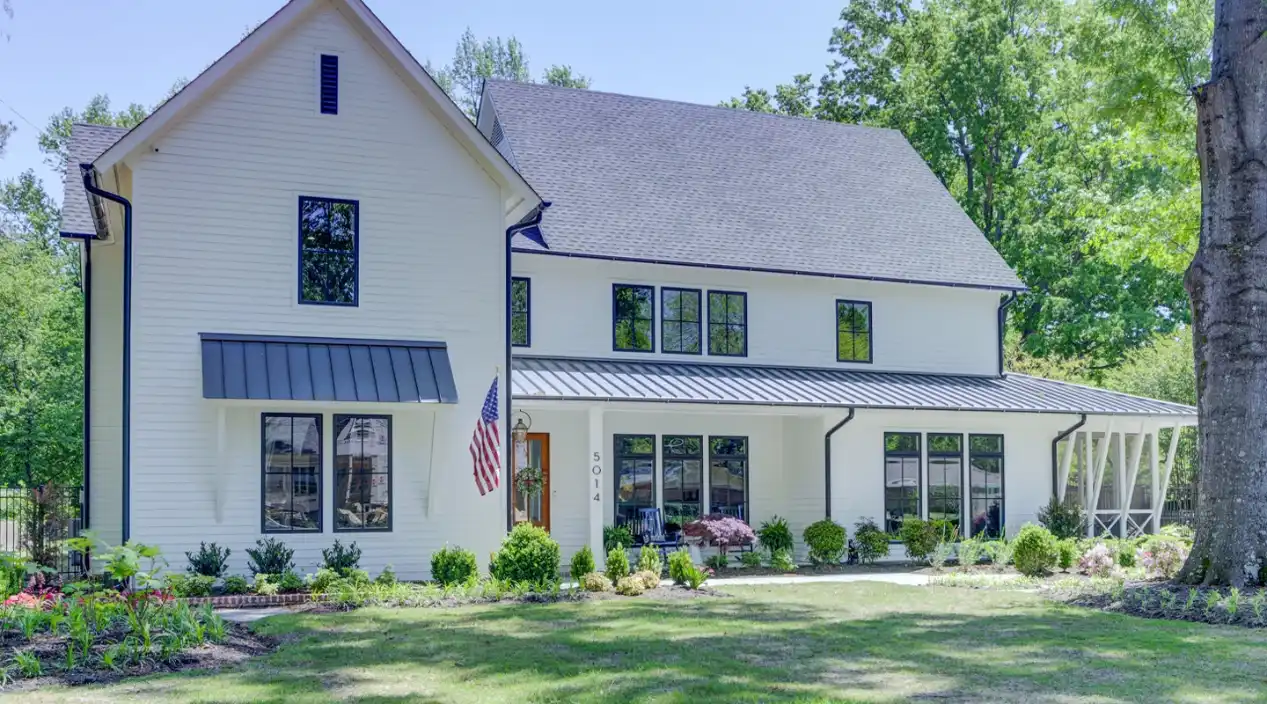 Farmhouse 2 over 2 window grids