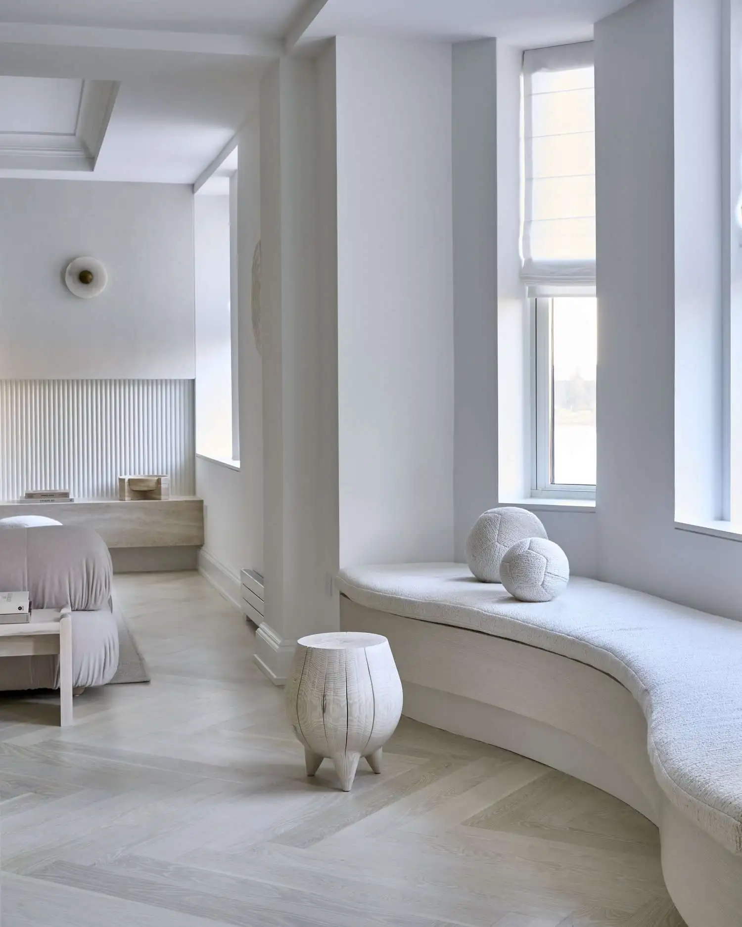 客製化形狀弧形長椅靠窗座位創意