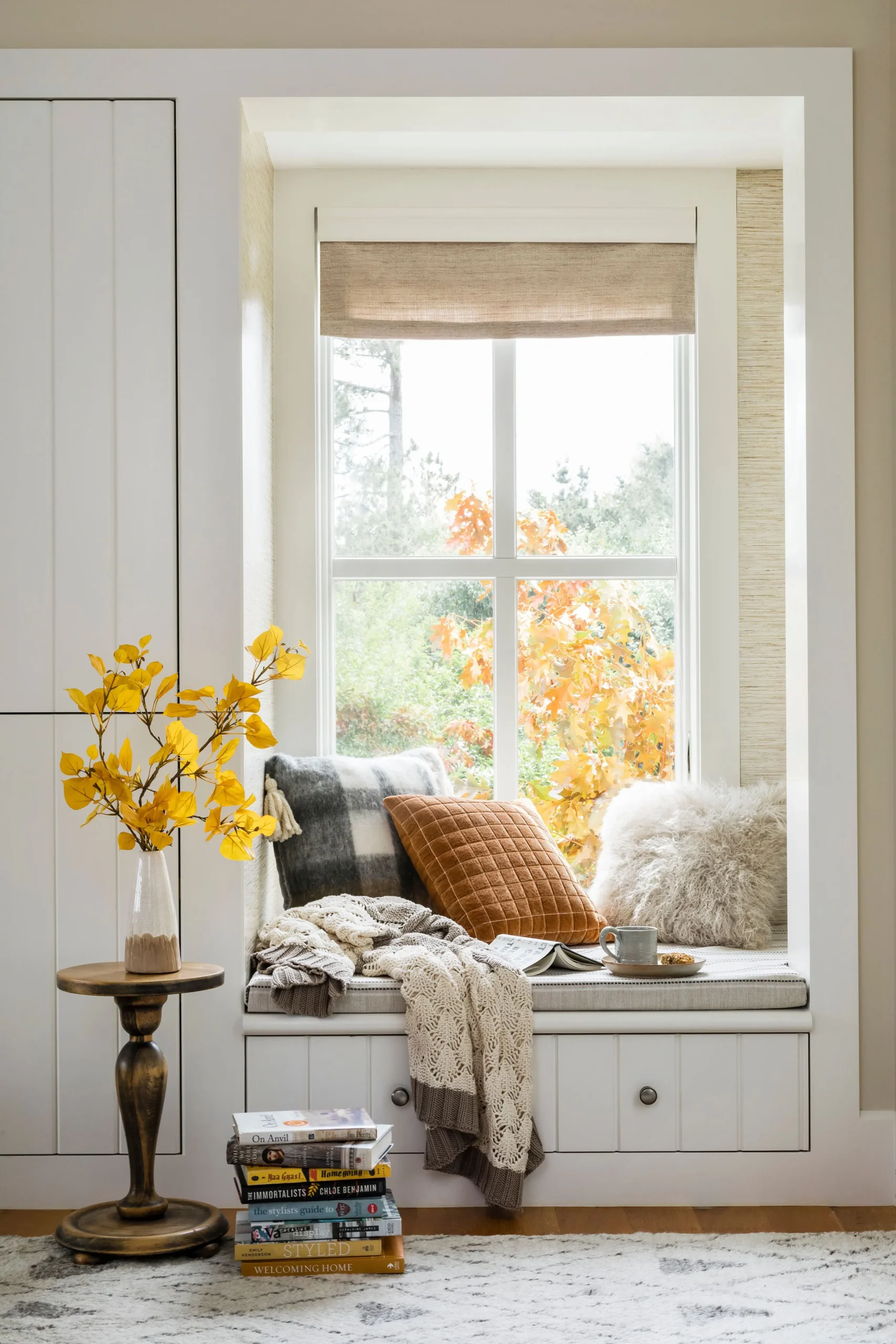 適合小窗戶的窄座位 靠窗座位創意