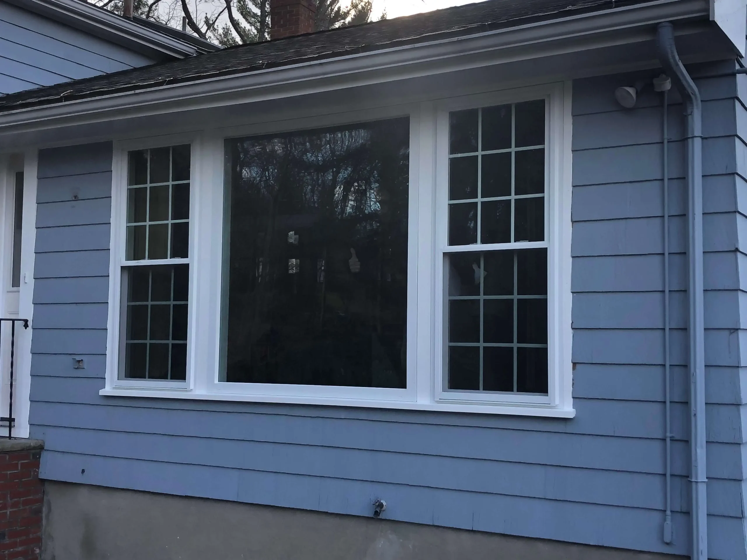 Picture and double hung combination window exterior view