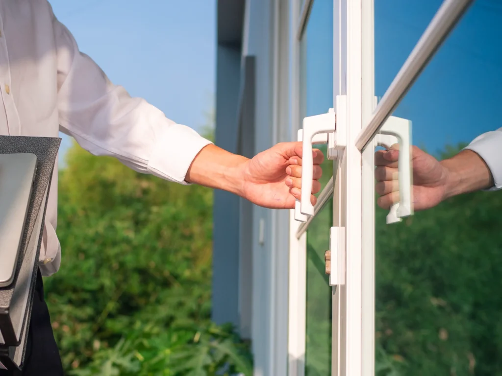 aluminum door hardware system